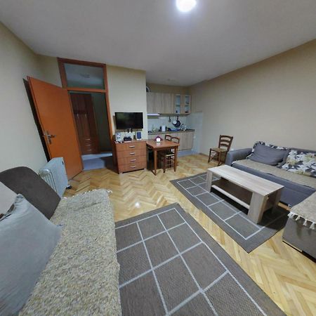 Appartamento Malo Brdo Podgorica Esterno foto