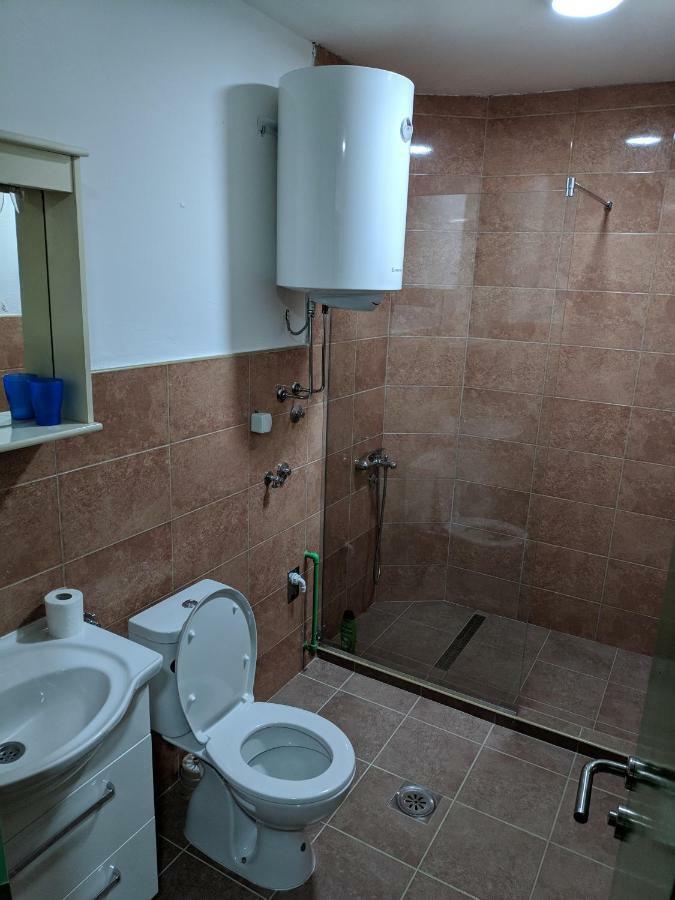 Appartamento Malo Brdo Podgorica Esterno foto